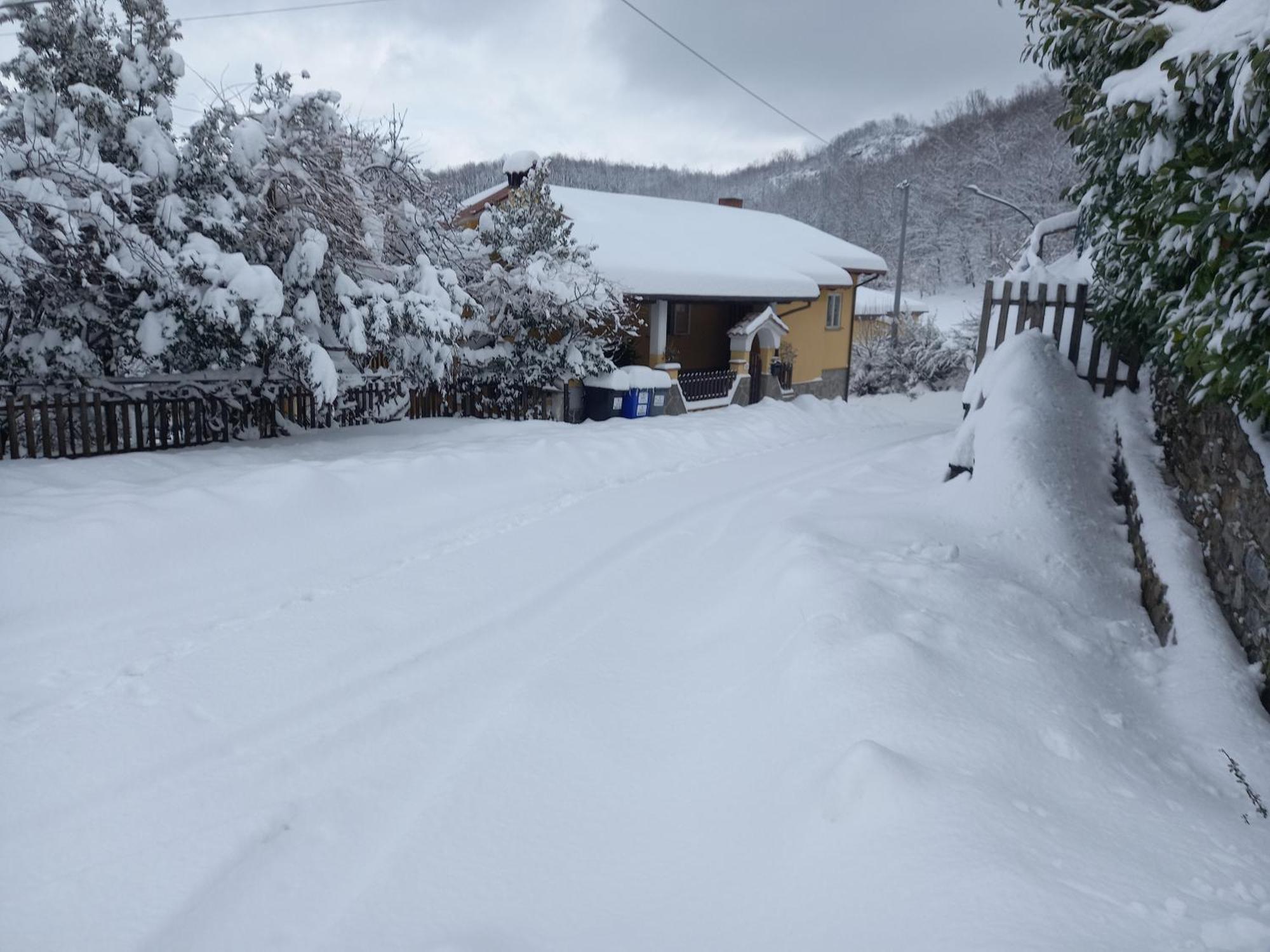 B&B A Casa Di Mario San Severino Lucano Exteriör bild